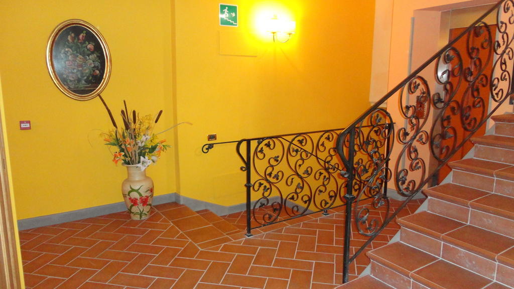 Hotel La Rosa Ronta Exterior foto